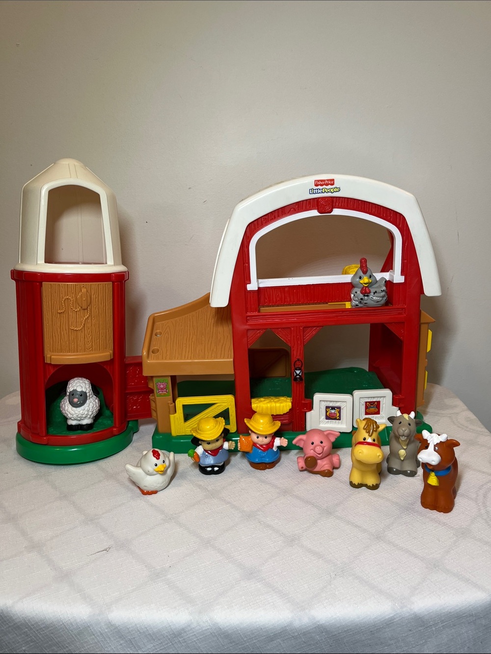 Fisher-Price 2005 Little People Animal Sounds Farm Red Barn & Silo Playset Works